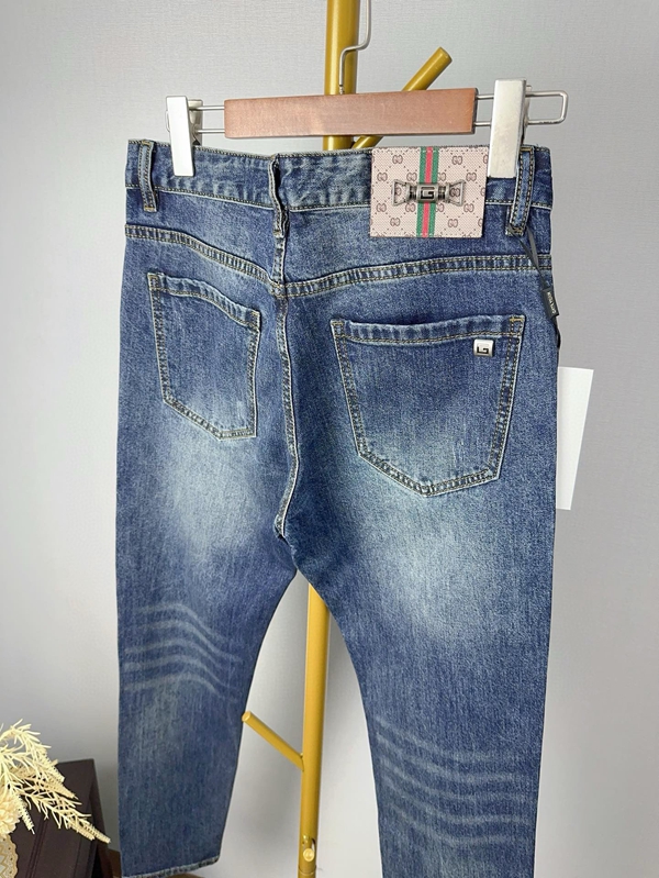 ブランドジーンズ全体デザイン